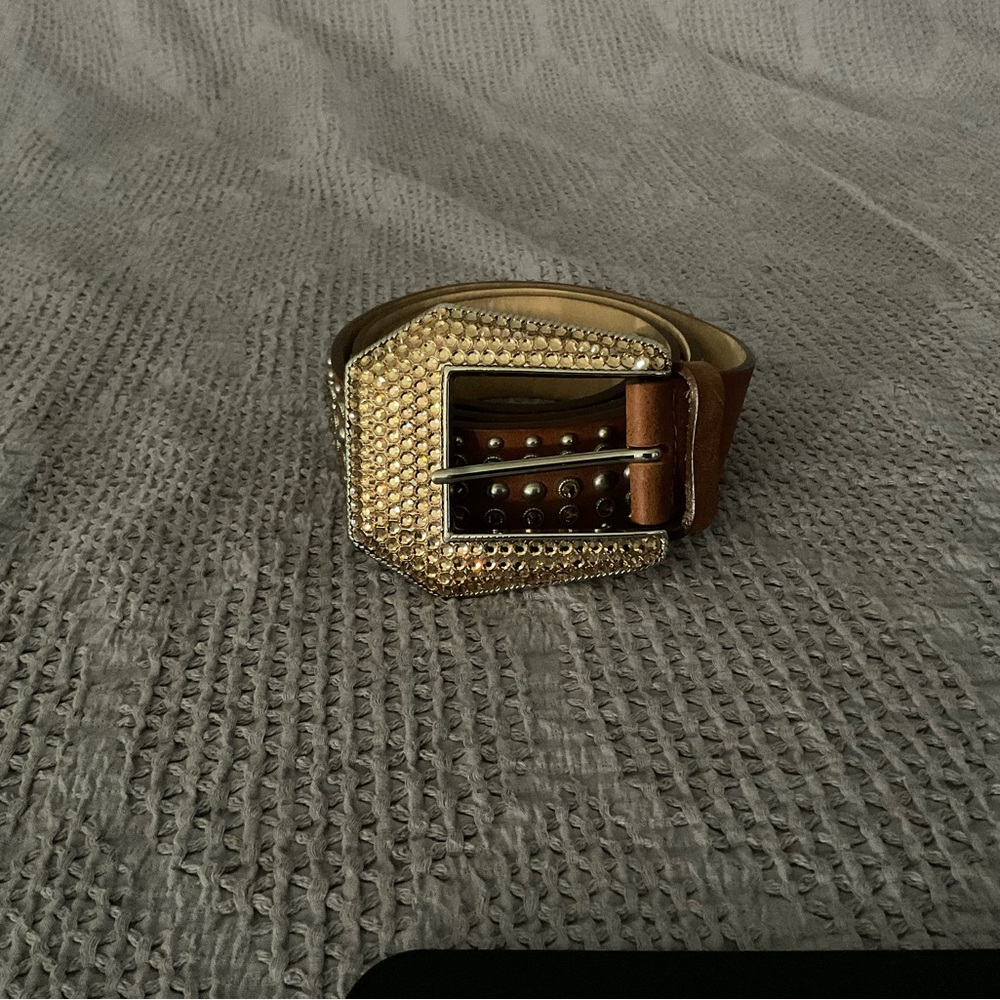 Streets Ahead crystal belt